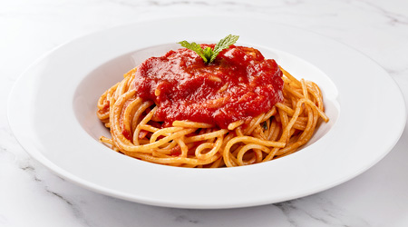 Spaghetti with tomato sauce