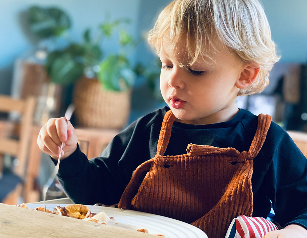 How We Encourage Your Child to Try New Foods at Bright Horizons
