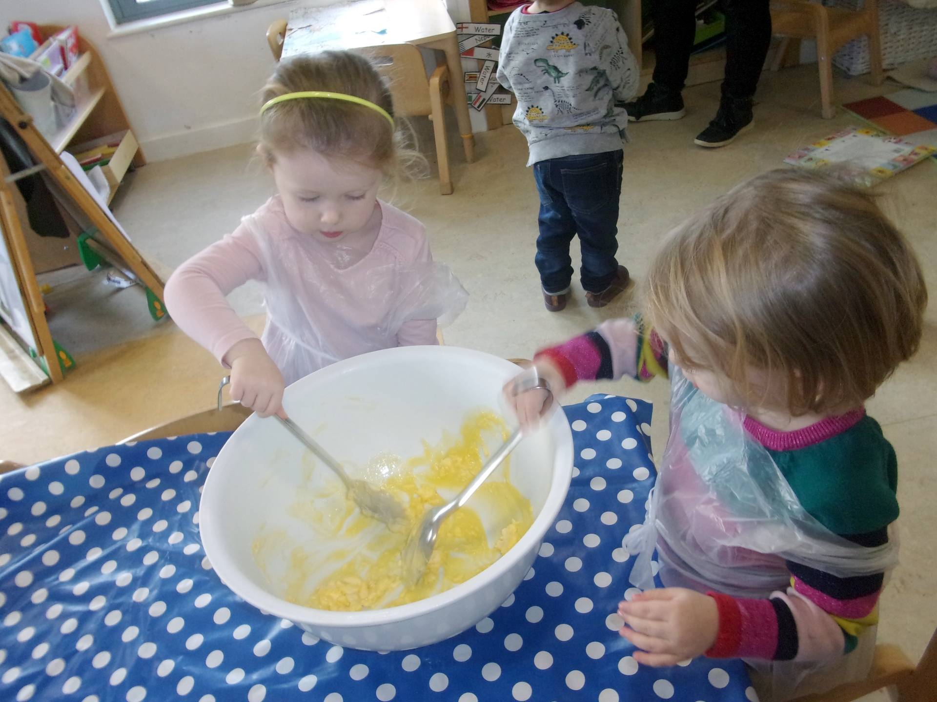 Church Crookham nursery children enhance cooking skills