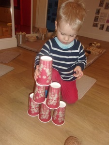 Banstead nursery children develop heuristic play ideas