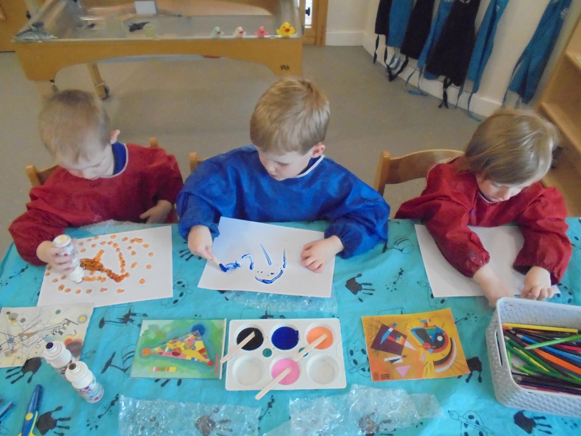 Timperley children study artist Kandinsky