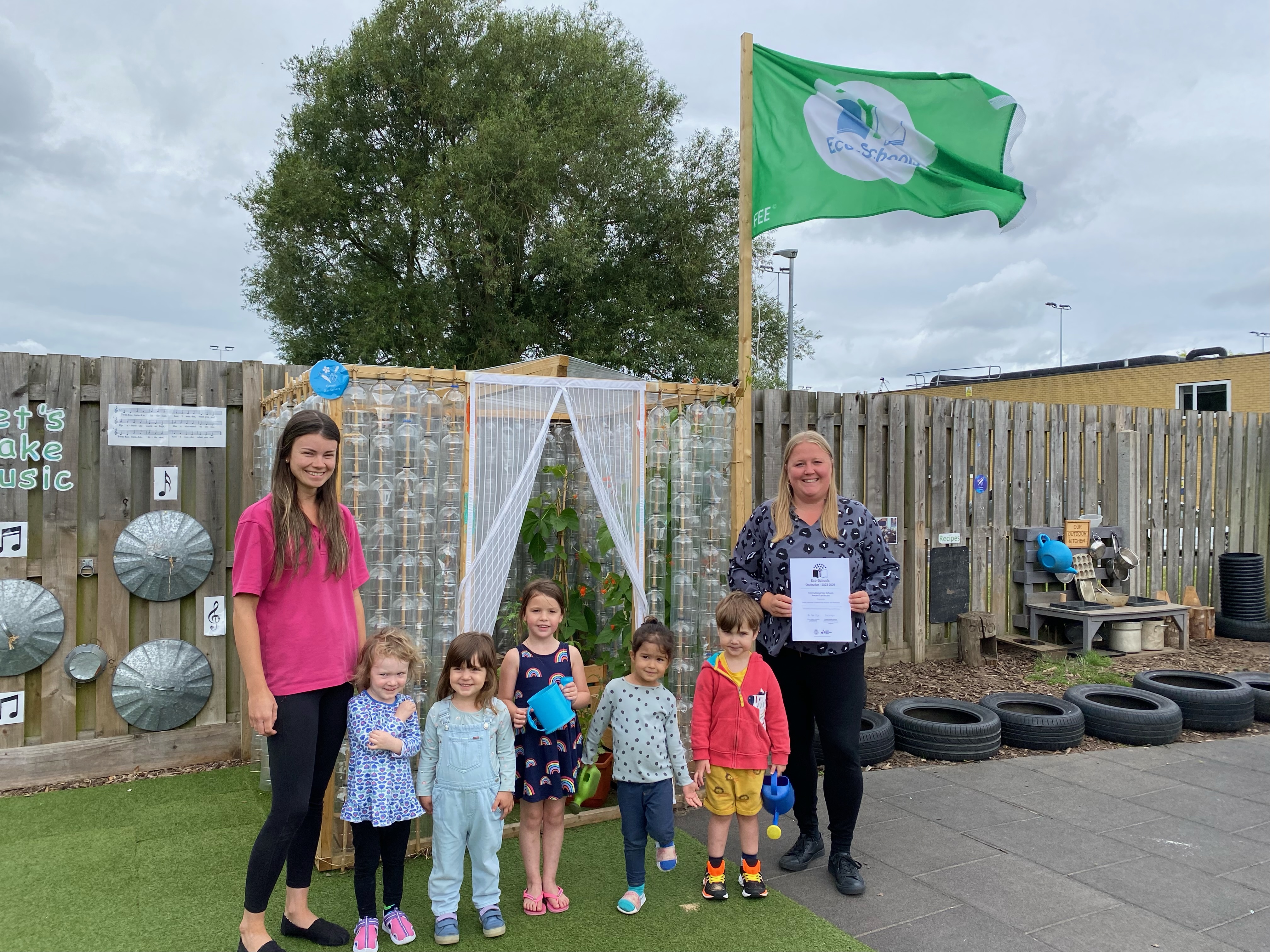Bright Horizons Guildford Day Nursery and Preschool receives Green Flag Award
