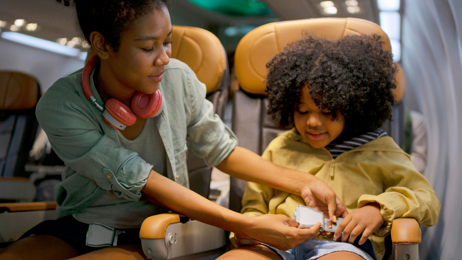 Our Favourite Tips for Flying with Children