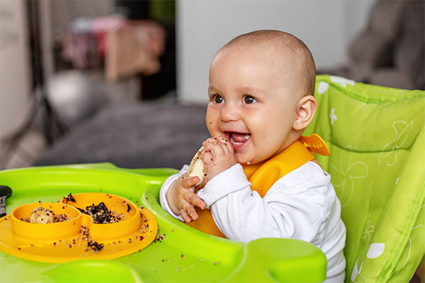 10 Top Tips on Weaning your Baby