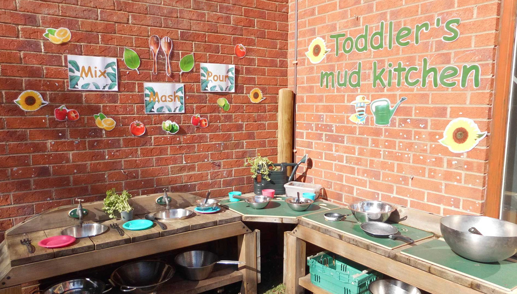 Bright Horizons Didsbury mud kitchen