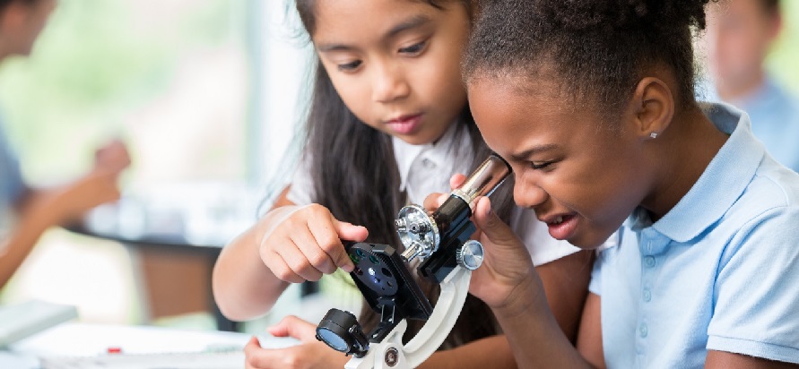 10 Ways to Foster Your Daughter's Passion for Science and Technology