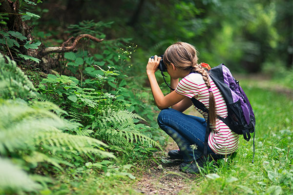 Screen-Free Summer: Balancing Tech Time with Outdoor Play