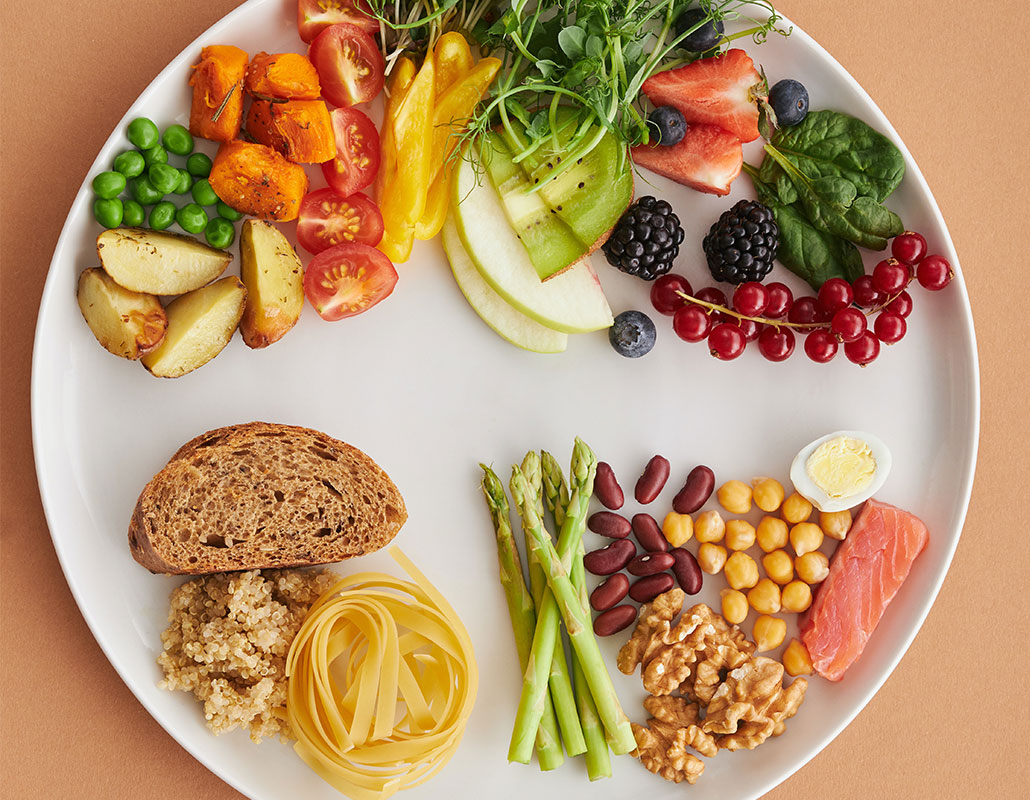 Eat to Stay Awake: Smart Food Choices for Sleep-Deprived Parents