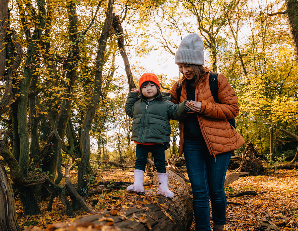 6 Outdoor Activities for Toddlers This Autumn