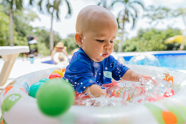  Summer Splash: 6 Water Play and Sensory Activities for Babies