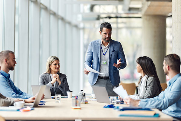 10 Practical Steps to Speak Up with Confidence in Meetings